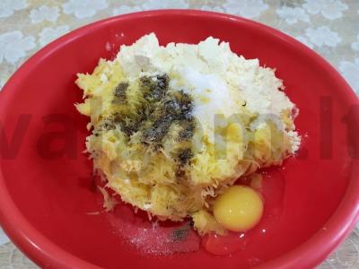 Bulviniai blynai iš kukurūzų miltų Žingsnis 3