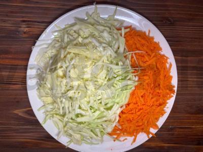 Rauginti kopūstai su morkomis Žingsnis 1