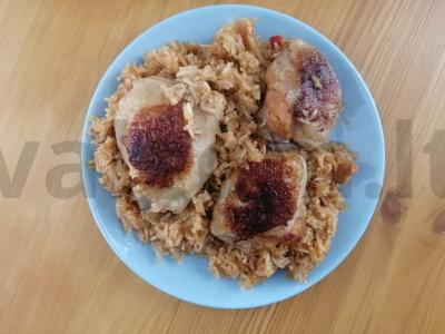 Indiškas vištienos biryani pagrindine nuotrauka