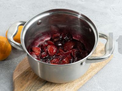 Slyvų ir mandarinų uogienė Žingsnis 3