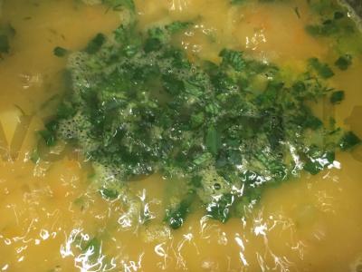 Žirnių sriuba su kalakutiena, virta rūkyta krūtinine ir daržovėmis Žingsnis 8