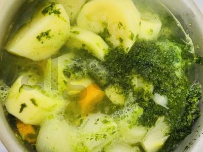 Kūdikių maistas su cukinija ir špinatais Žingsnis 3