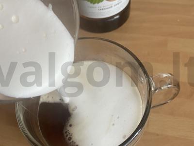 Labai kaloringa "Rainbow Mood" kava. Žingsnis 7