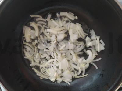 Wok su jūros gėrybėmis ir daržovėmis Žingsnis 2