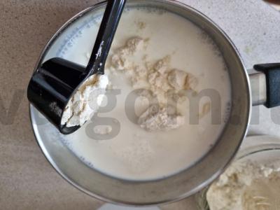 Bananų baltymų kokteilis Žingsnis 1
