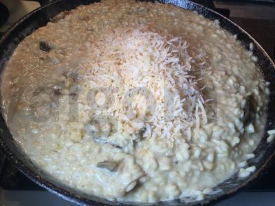 Risotto su pievagrybiais ir šafranu Žingsnis 4