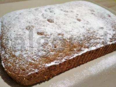 Aromatizuotas kukurūzų miltų keksas pagrindine nuotrauka