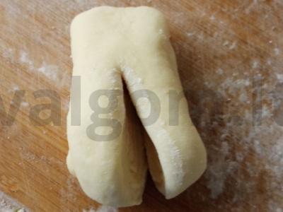 Širdies koldūnai iš mielinės tešlos Žingsnis 5