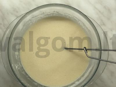 Raudonos manų kruopos ant kefyro Žingsnis 1