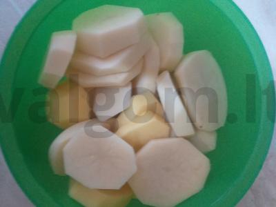 Vištiena ir bulvės česnakiniame padaže Žingsnis 3