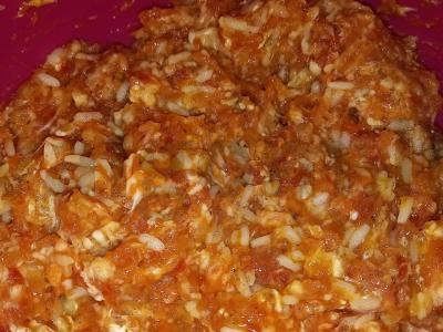 Mėsos kukuliai pomidorų padaže Žingsnis 1