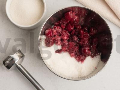 Vyšnių tyrė su cukrumi Žingsnis 1