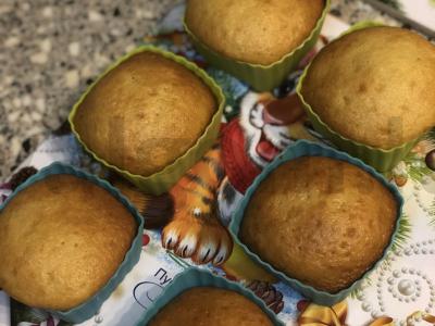 Švelnūs kefyro keksiukai Žingsnis 9