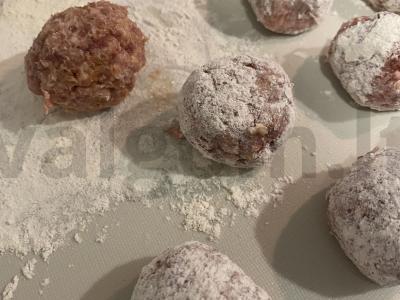 Mėsos kukuliai su sūrio kepurėle Žingsnis 2