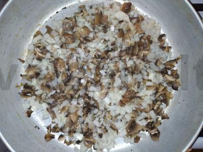 Silkės salotos ant vaflinių pyragėlių Žingsnis 1