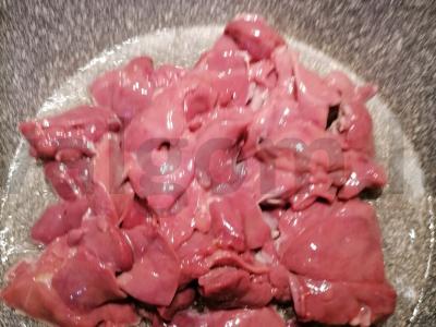 Kreminio skonio švelnus vištienos kepenėlių paštetas Žingsnis 1