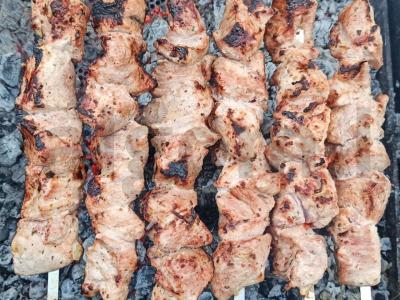 Kiaulienos kefyro kebabas Žingsnis 2