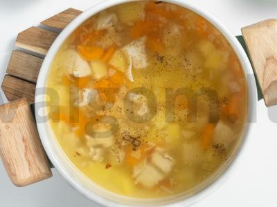 Vištienos sriuba su plaktu kiaušiniu Žingsnis 2