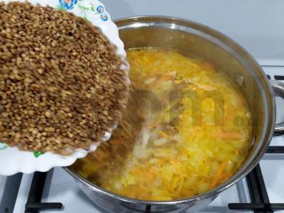 Grikių sriuba su vištiena ir bulvėmis Žingsnis 9