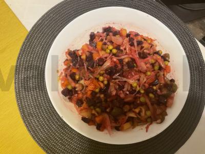 Vinaigrette yra sveikos salotos pagrindine nuotrauka