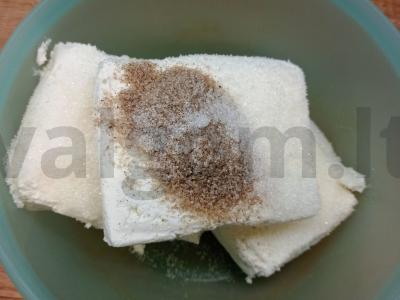 Vaniliniai sūrio pyragėliai Žingsnis 1