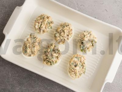 Orkaitėje kepti įdaryti kiaušiniai su grybais ir česnakais Žingsnis 5