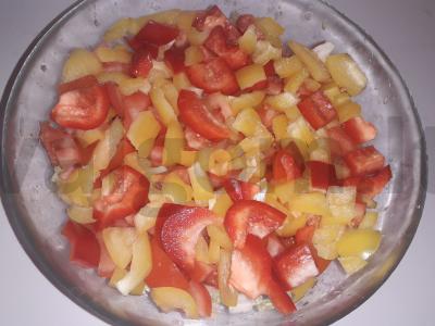 Sveikos salotos "Lengvumas" su fetos sūriu Žingsnis 2