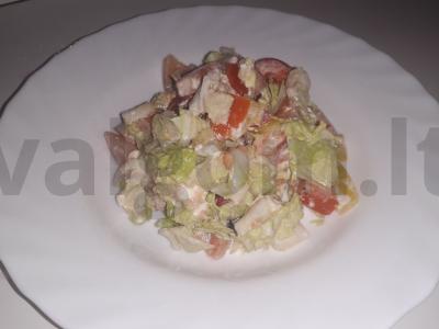 Sveikos salotos "Lengvumas" su fetos sūriu pagrindine nuotrauka