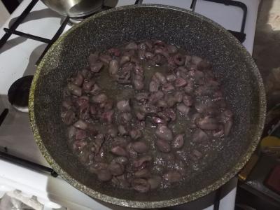 Makaronai su vištienos širdelėmis Žingsnis 2