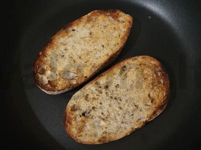 Avokado ir lašišos skrebučiai Žingsnis 1