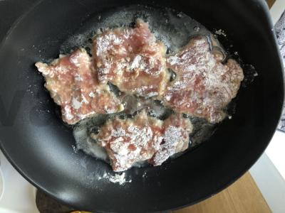 Sultingi kiaulienos kotletai Žingsnis 4