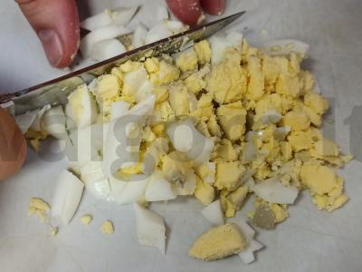 Salotos "Delight" su rūkyta vištiena, žirneliais ir ananasais Žingsnis 2