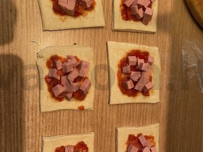 Sluoksniuotos tešlos pyragas su a la picos įdaru Žingsnis 2