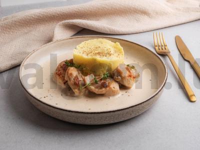 Troškintas triušis grietinėlėje su bulvių koše Žingsnis 6