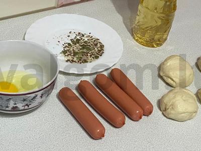 Dešrelės tešloje ant kefyro Žingsnis 6