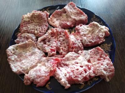 Sultinga veršiena su pomidorais ir sūriu Žingsnis 2