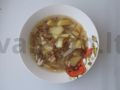 Vištienos sriuba su grikių kruopomis pagrindine nuotrauka