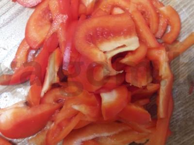 Graikiškos šviežių daržovių salotos su krevetėmis Žingsnis 4