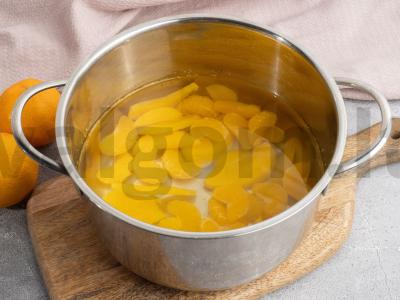 Kompotas su persikais ir mandarinais Žingsnis 3