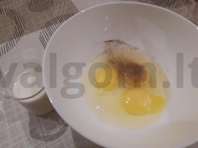 Švelnus omletas su daržovėmis, žolelėmis ir sūriu Žingsnis 3