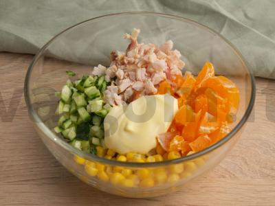 Salotos su mandarinais ir rūkyta vištiena Žingsnis 2