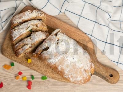 Kalėdinis stollen receptas ant trynių pagrindine nuotrauka