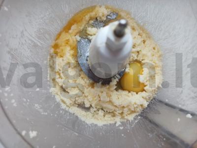 Mikrobangų krosnelėje paruošti švelnūs imbieriniai sausainiai Žingsnis 2