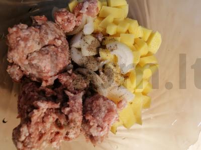 Skanus aromatingas bulvių ir maltos mėsos pyragas Žingsnis 9