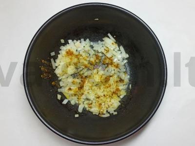 Raudona žuvis su keptais bananais Žingsnis 3