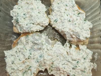 Švelni mėsa "Barskio stiliumi" su marinuotais agurkais ir riešutais Žingsnis 2