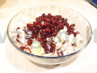 "Žiemos" salotos su rūkyta vištiena, granatais ir džiūvėsėliais Žingsnis 4