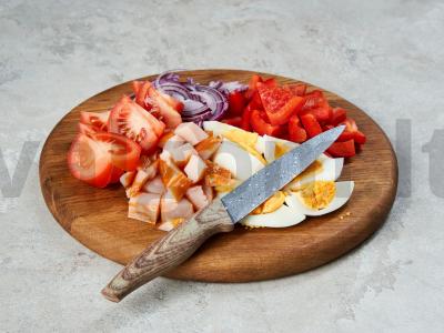 Salotos su vištienos krūtinėle ir kaparėliais Žingsnis 1