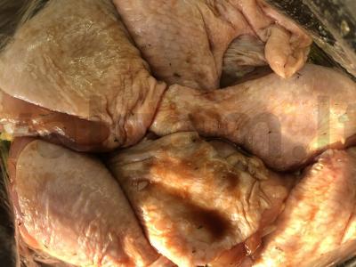 Vištienos kojos rankovėje ant daržovių pagalvės Žingsnis 9