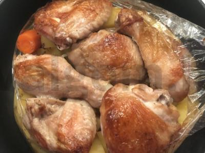 Vištienos kojos rankovėje ant daržovių pagalvės Žingsnis 12